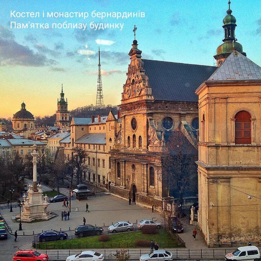 Двокімнатна Квартира В Центрі Міста リヴィウ エクステリア 写真